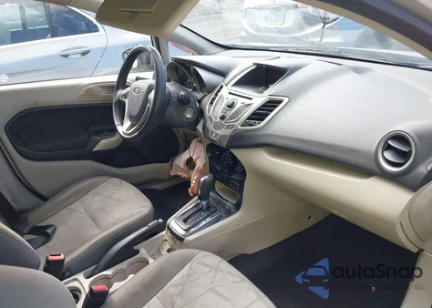 2013 Ford Fiesta Se z USA, uszkodzony, nr VIN 3FADP4BJ5DM174018